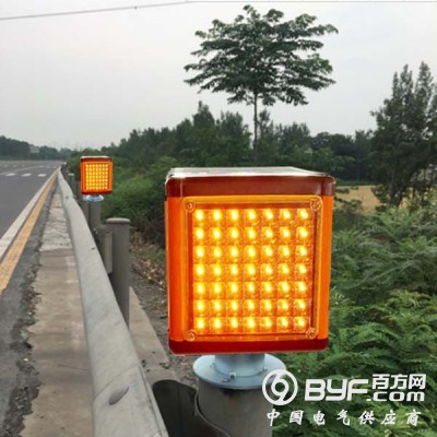 锦州市方形太阳能雾灯 同步太阳能警示灯生产厂家图3